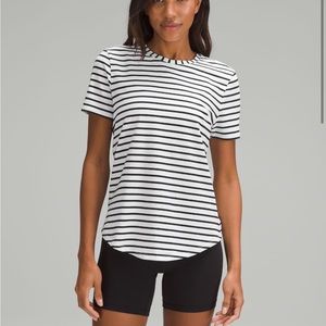 Lululemon Love Crewneck T-shirt Size 6